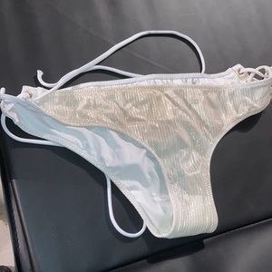 NWOT Ombré vs pink white gold bathing suit bottoms never worn